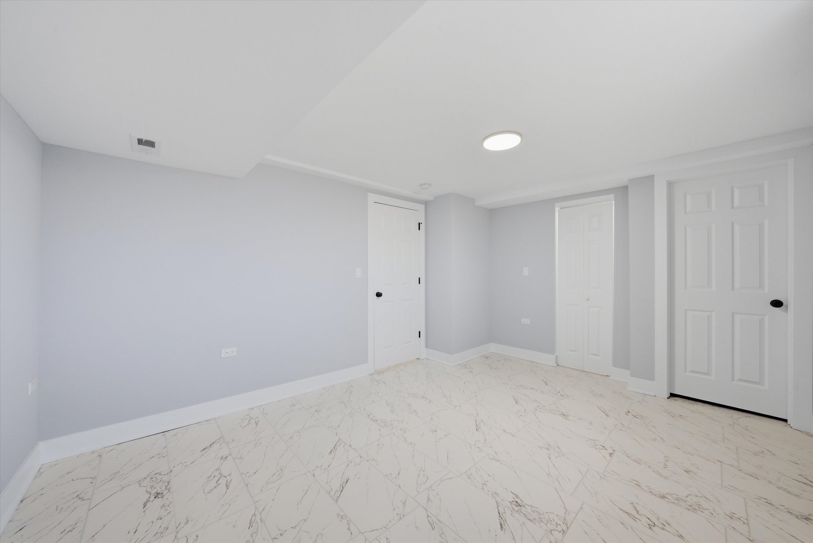 2811 West 82nd Street Chicago IL 60652