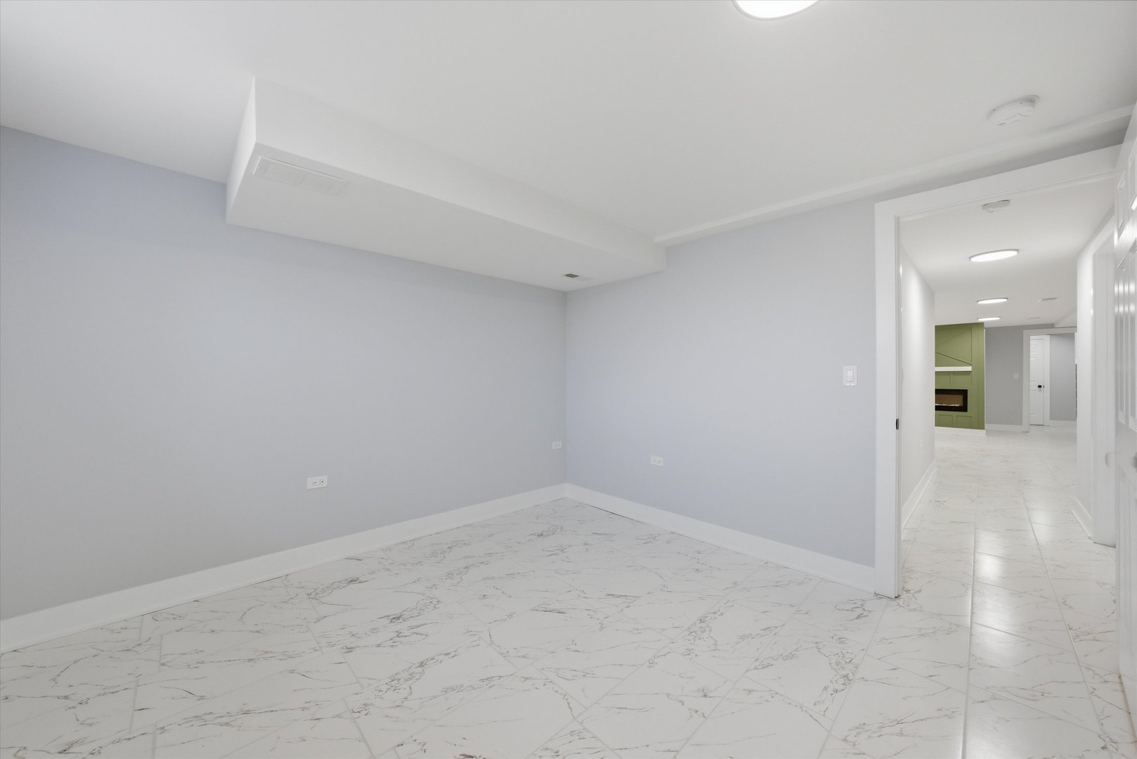 2811 West 82nd Street Chicago IL 60652