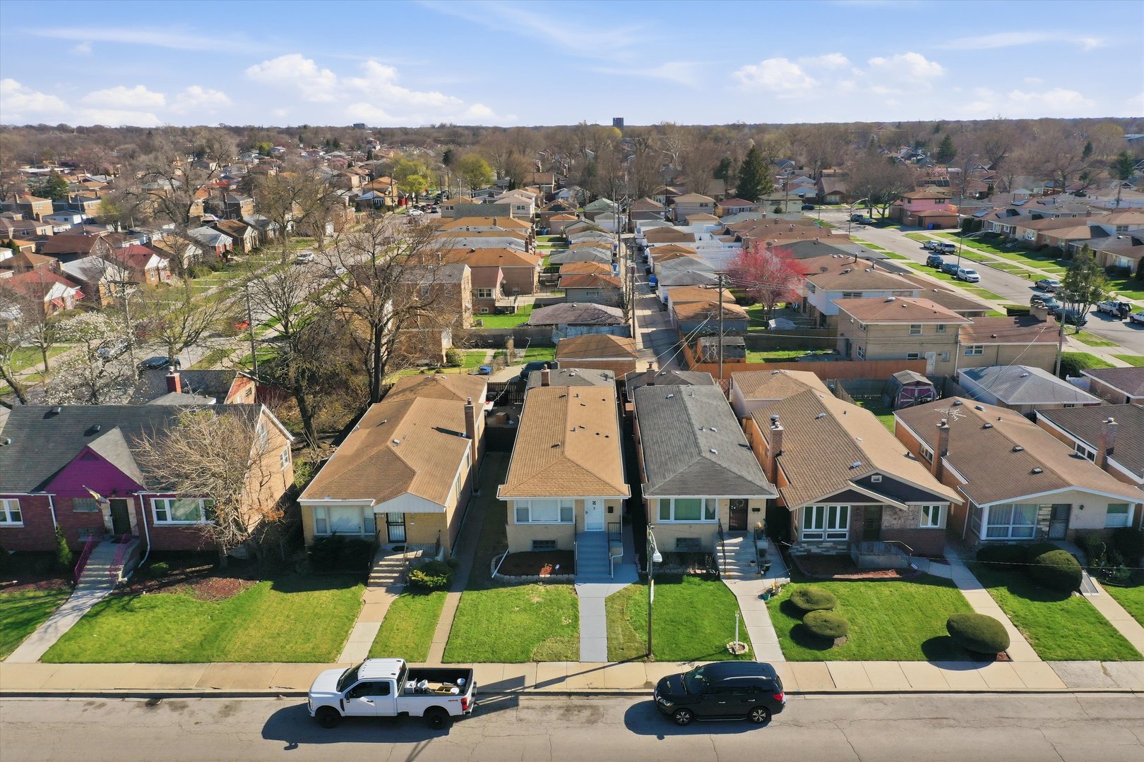 2811 West 82nd Street Chicago IL 60652