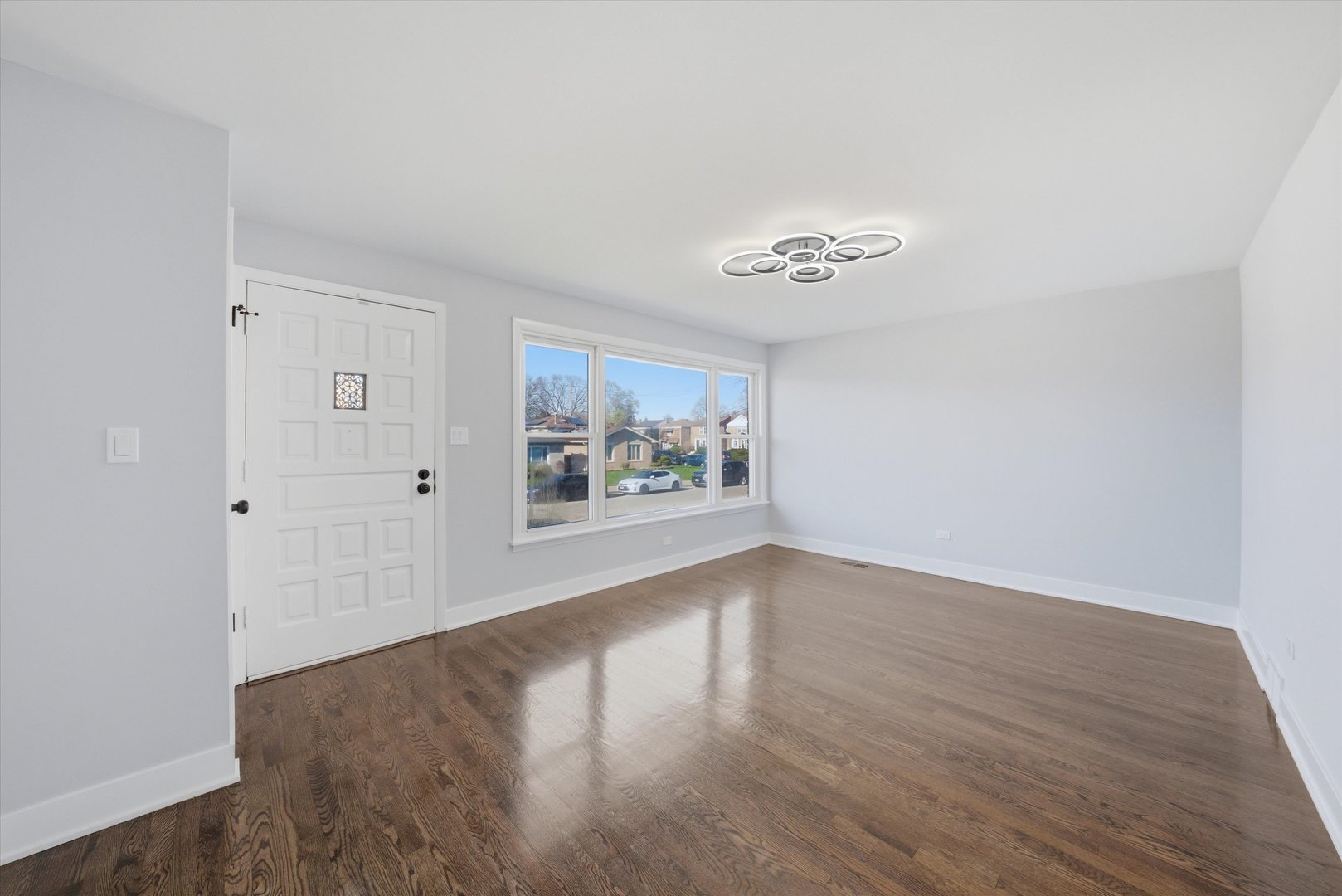 2811 West 82nd Street Chicago IL 60652