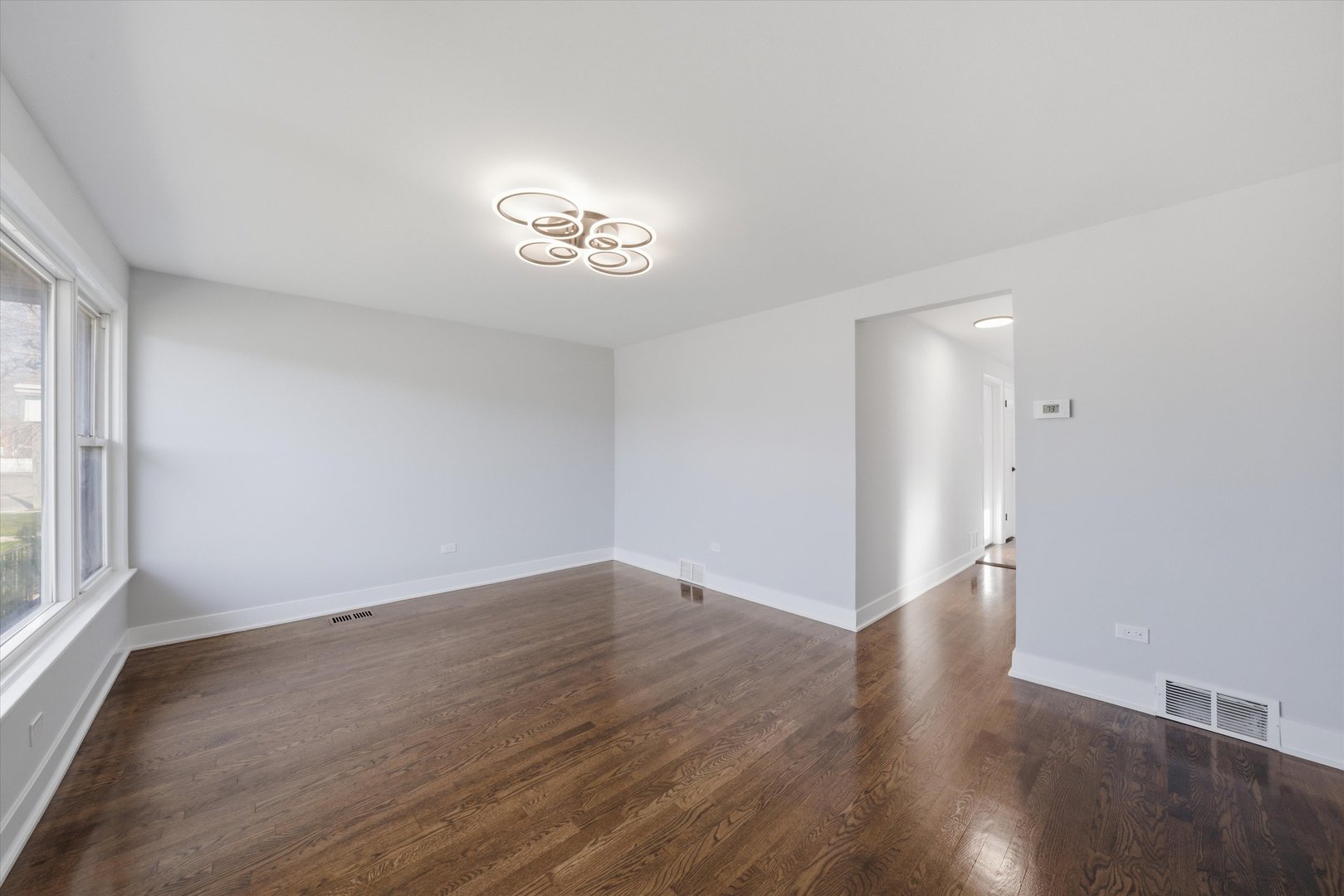 2811 West 82nd Street Chicago IL 60652