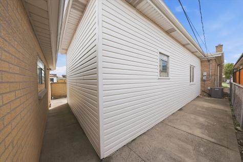 6500 West 64th Street Chicago IL 60638
