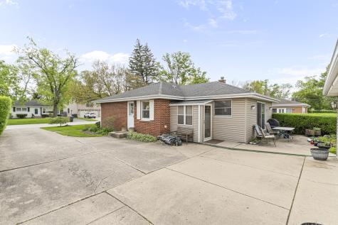 2232 Covert Road Glenview IL 60025