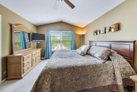 3946 Balmoral Court Rolling Meadows IL 60008