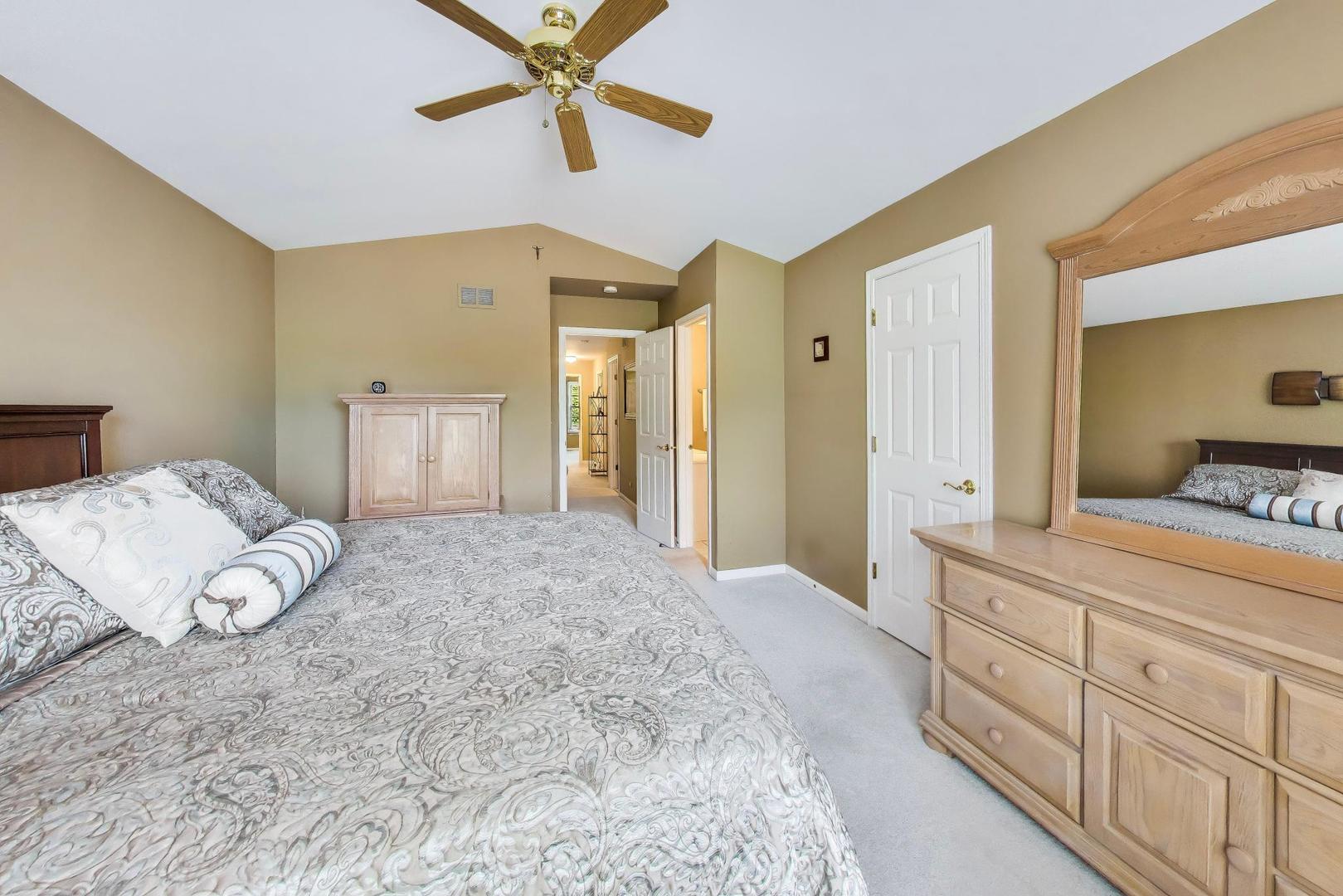 3946 Balmoral Court Rolling Meadows IL 60008