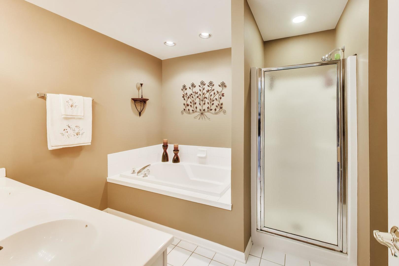 3946 Balmoral Court Rolling Meadows IL 60008