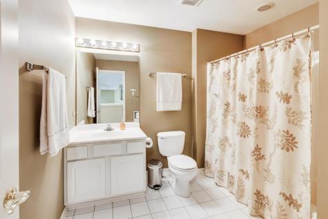 3946 Balmoral Court Rolling Meadows IL 60008