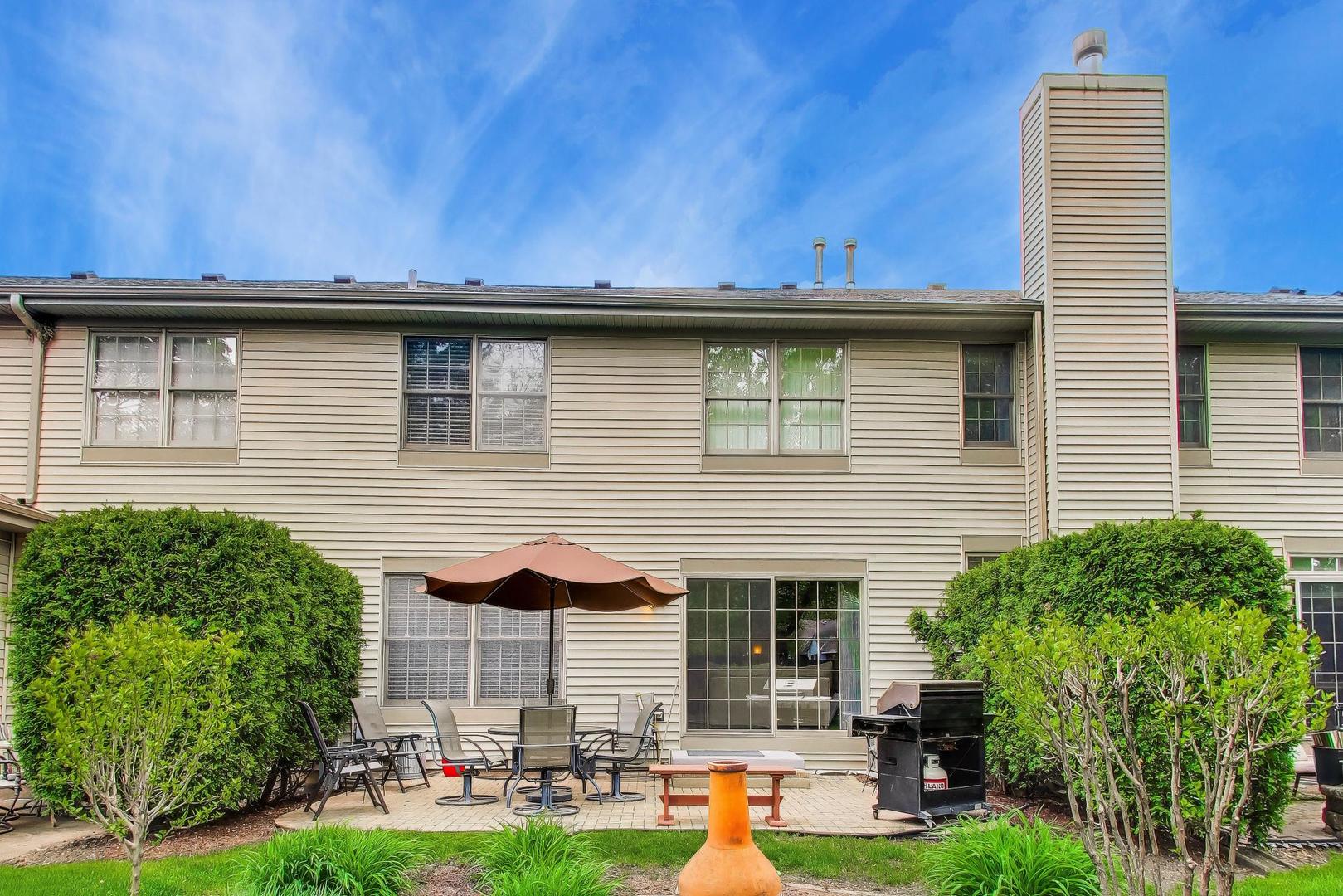 3946 Balmoral Court Rolling Meadows IL 60008