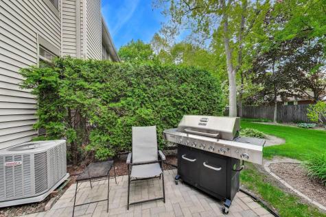 3946 Balmoral Court Rolling Meadows IL 60008