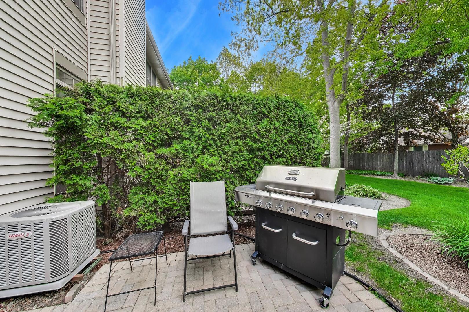3946 Balmoral Court Rolling Meadows IL 60008