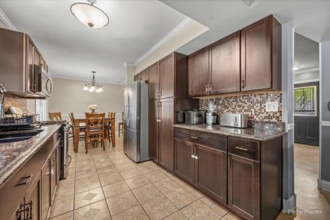 2238 Highfield Lane Aurora IL 60504