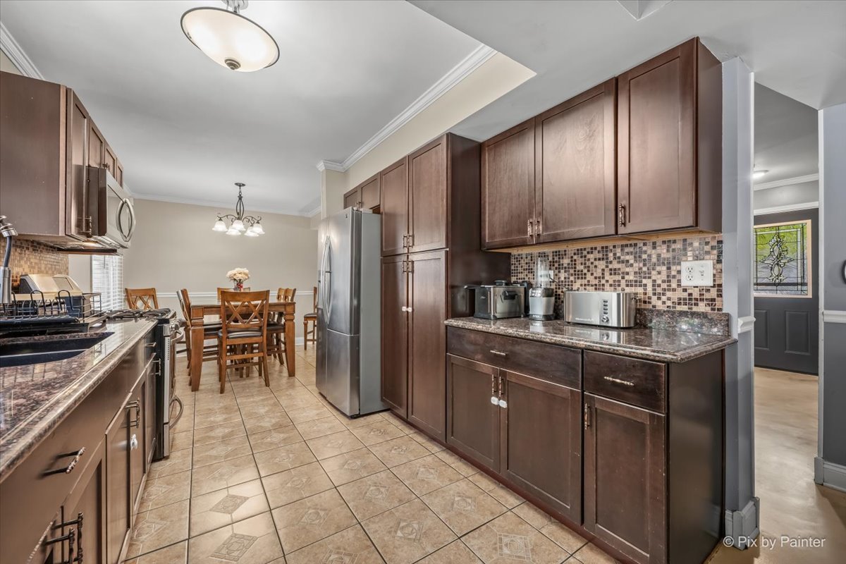 2238 Highfield Lane Aurora IL 60504