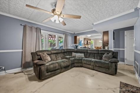 2238 Highfield Lane Aurora IL 60504