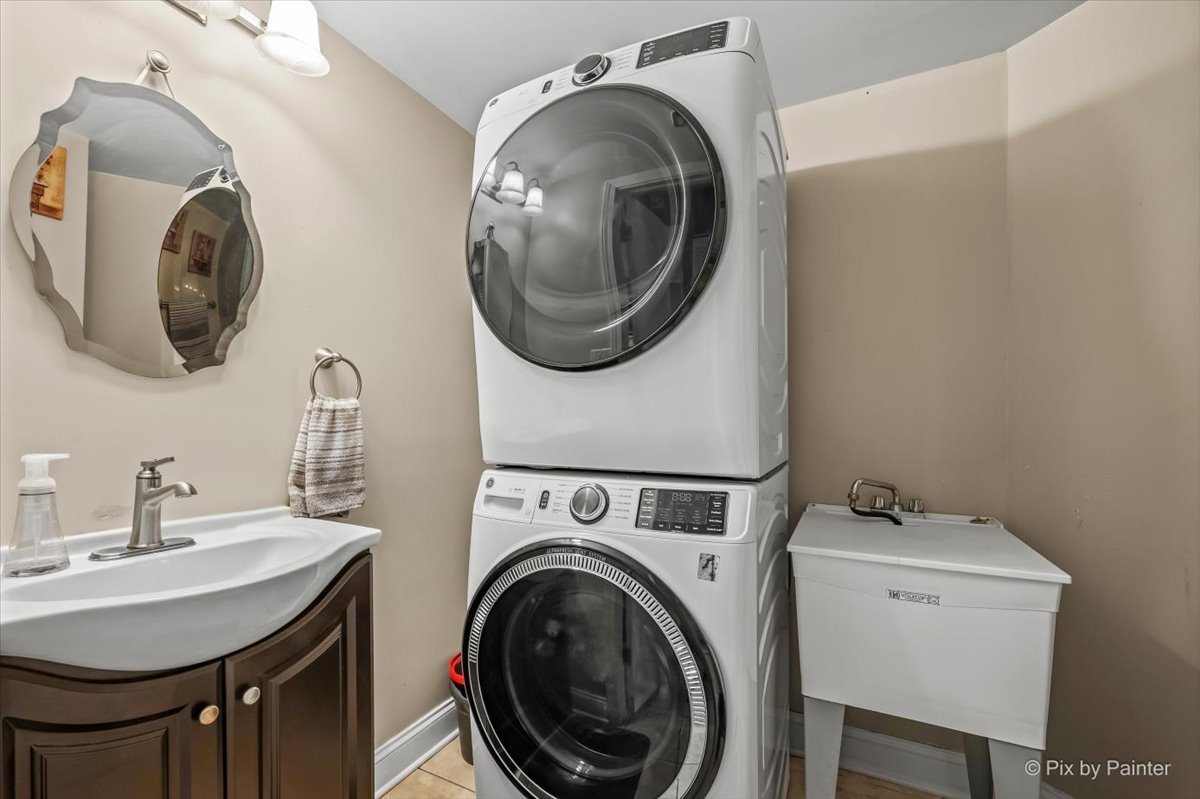 2238 Highfield Lane Aurora IL 60504