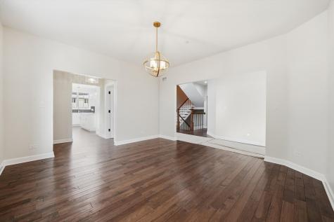 926 East Crest Avenue Addison IL 60101