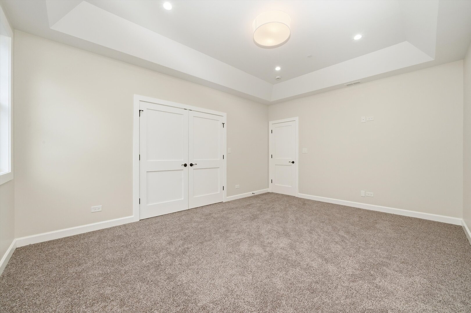 926 East Crest Avenue Addison IL 60101