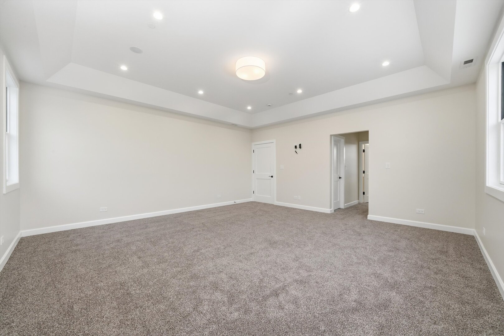 926 East Crest Avenue Addison IL 60101
