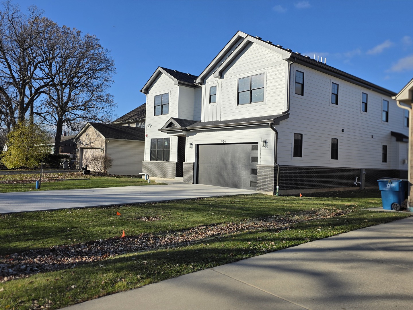 926 East Crest Avenue Addison IL 60101