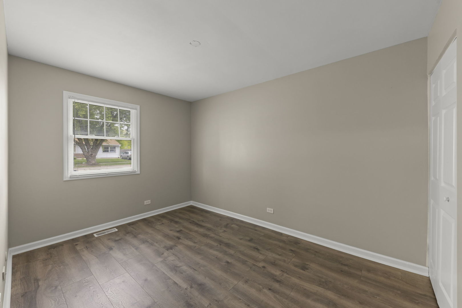 144 Garden Drive Bolingbrook IL 60440