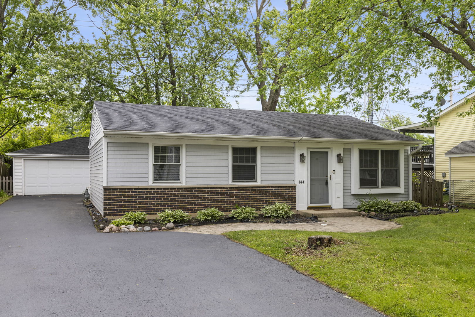 144 Garden Drive Bolingbrook IL 60440