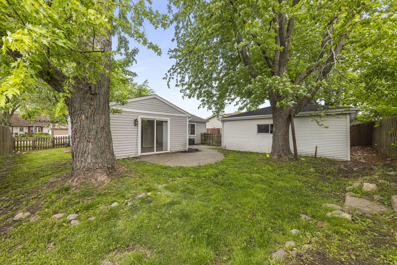144 Garden Drive Bolingbrook IL 60440