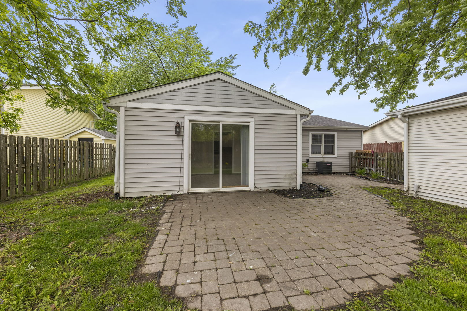 144 Garden Drive Bolingbrook IL 60440