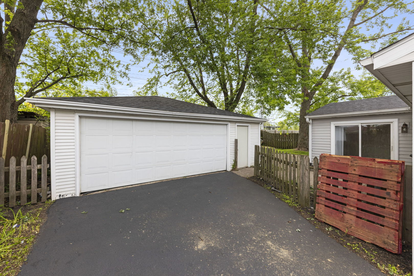 144 Garden Drive Bolingbrook IL 60440