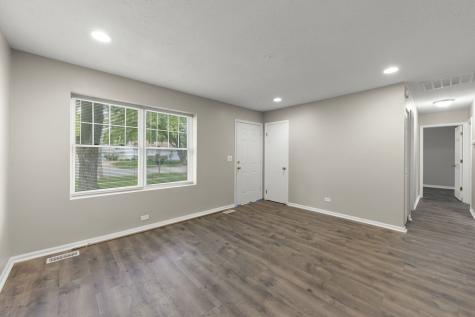 144 Garden Drive Bolingbrook IL 60440