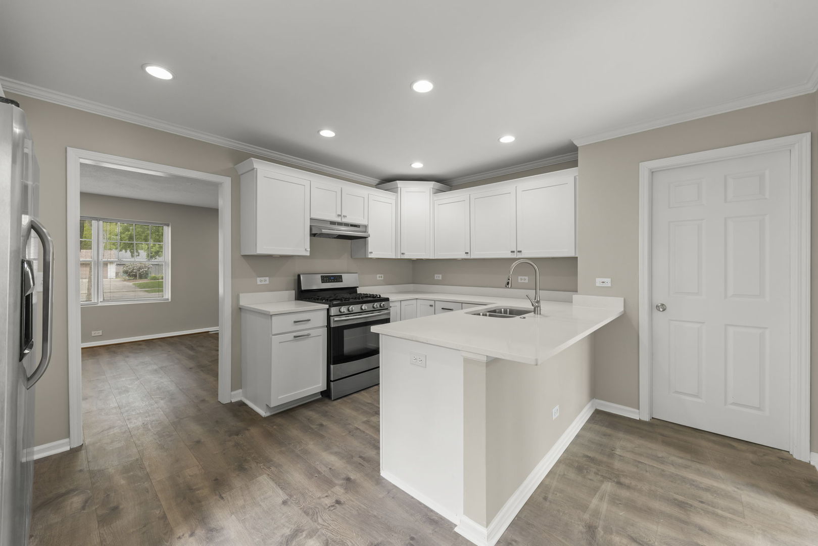 144 Garden Drive Bolingbrook IL 60440
