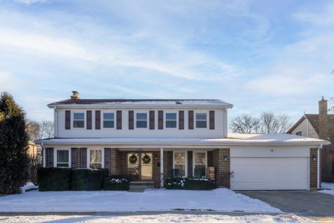 2431 North Drury Lane Arlington Heights IL 60004