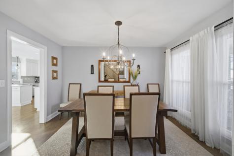 2431 North Drury Lane Arlington Heights IL 60004