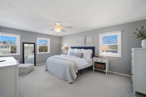2431 North Drury Lane Arlington Heights IL 60004