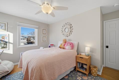 2431 North Drury Lane Arlington Heights IL 60004