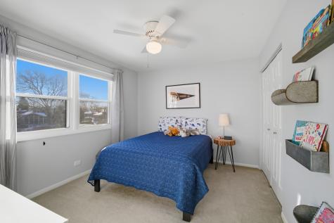 2431 North Drury Lane Arlington Heights IL 60004