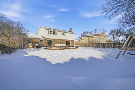 2431 North Drury Lane Arlington Heights IL 60004