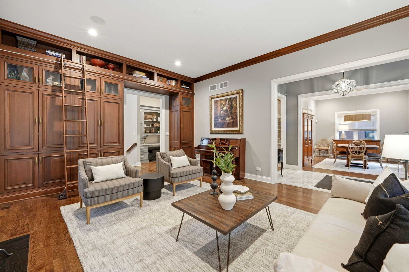2660 North Hartland Court Chicago IL 60614