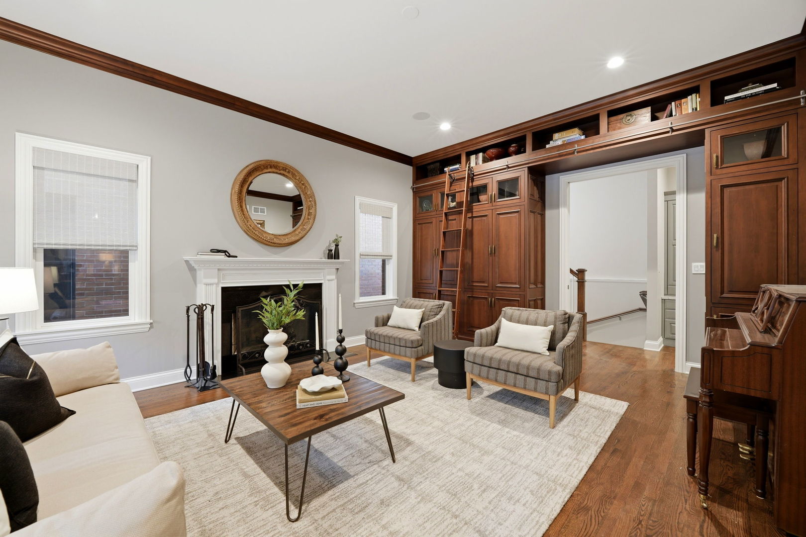 2660 North Hartland Court Chicago IL 60614