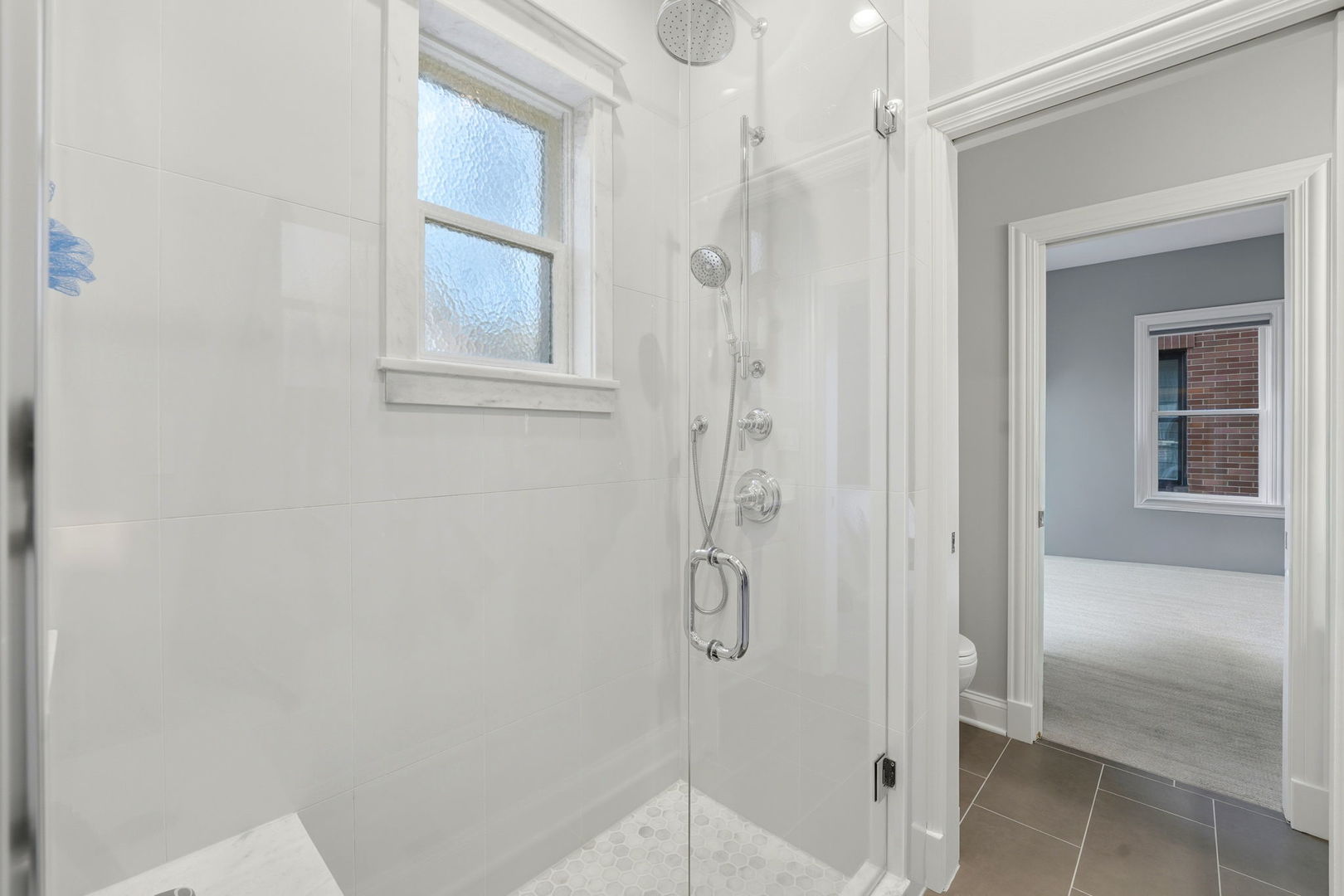 2660 North Hartland Court Chicago IL 60614