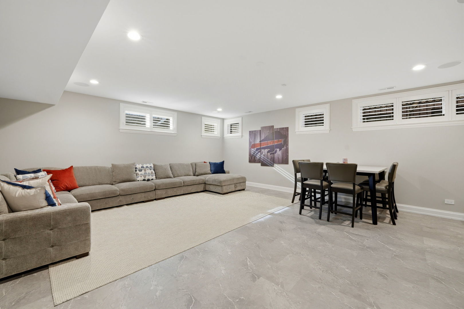 2660 North Hartland Court Chicago IL 60614
