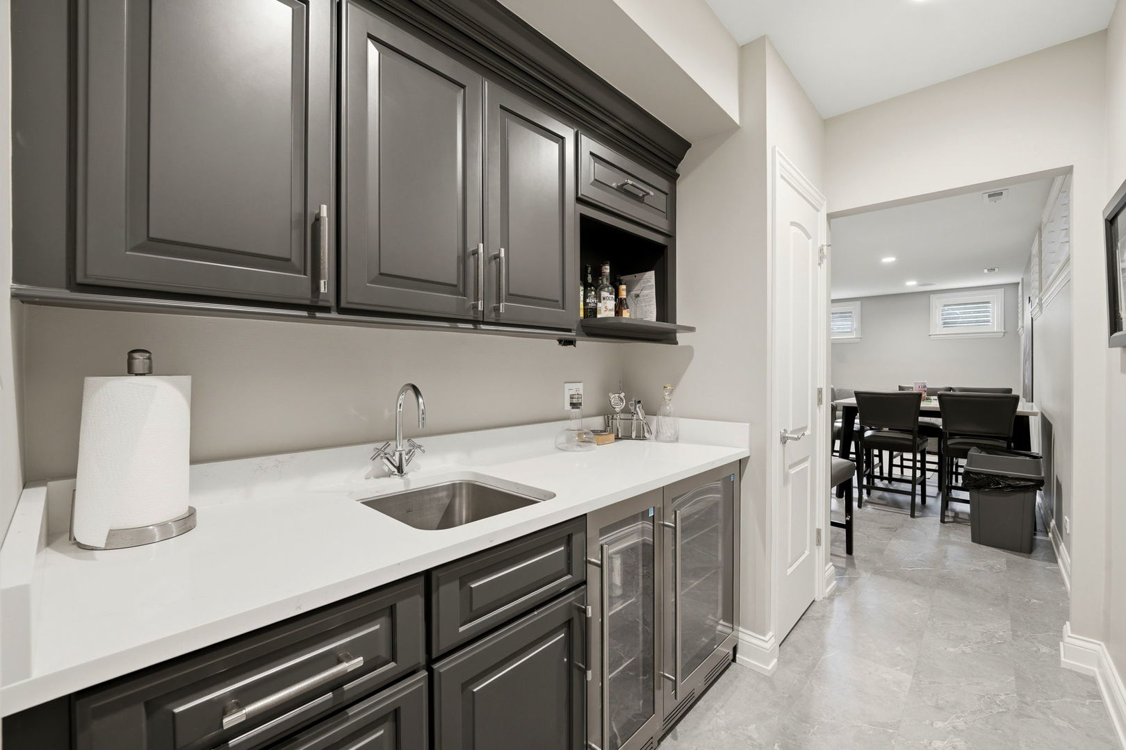 2660 North Hartland Court Chicago IL 60614