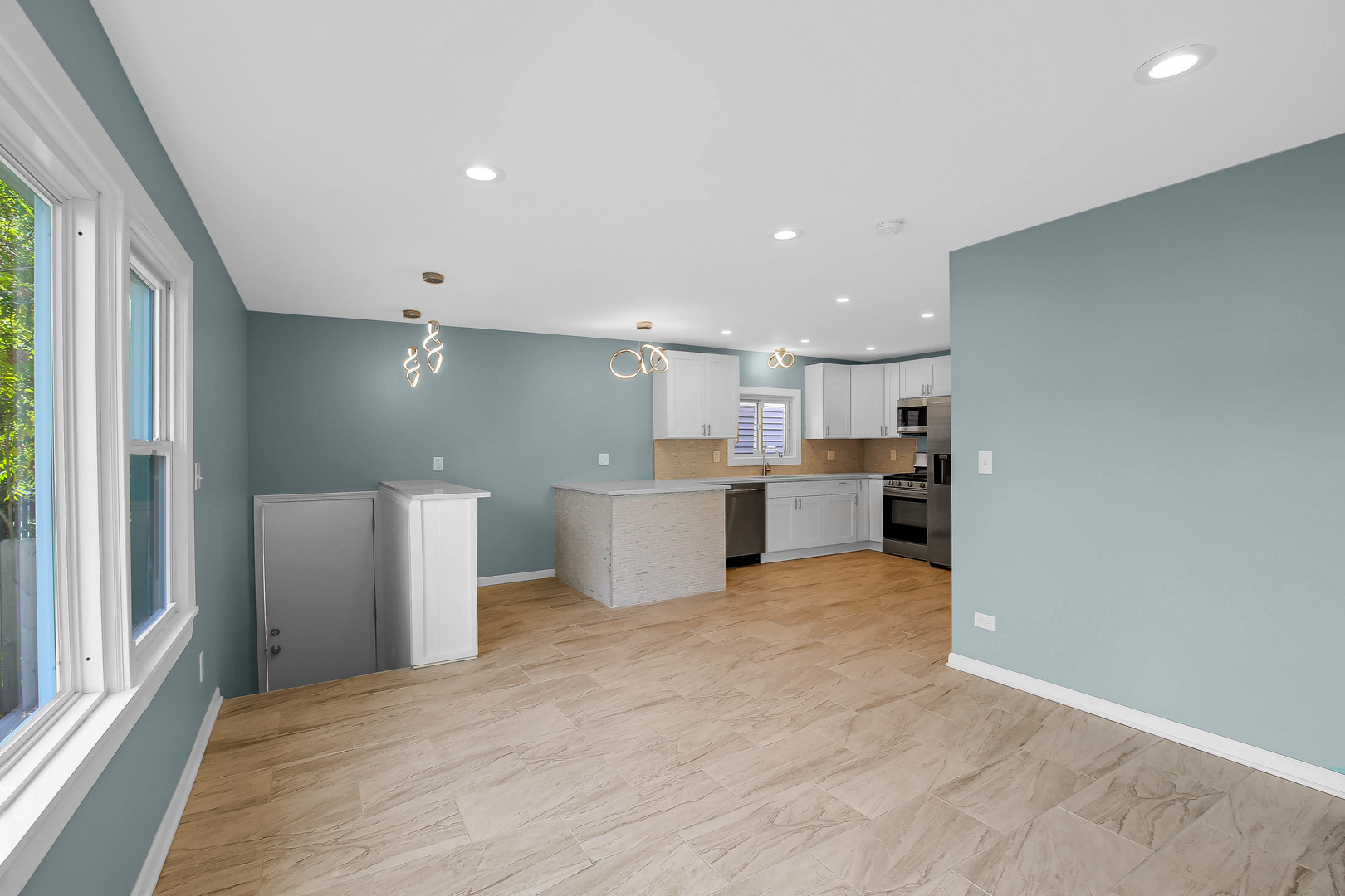 11353 South Stewart Avenue Chicago IL 60628