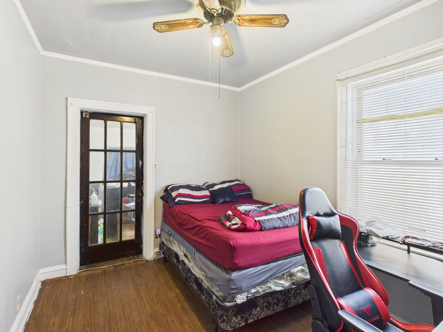 7520 South May Street Chicago IL 60620