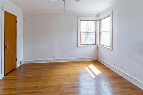 7440 North Washtenaw Avenue Chicago IL 60645