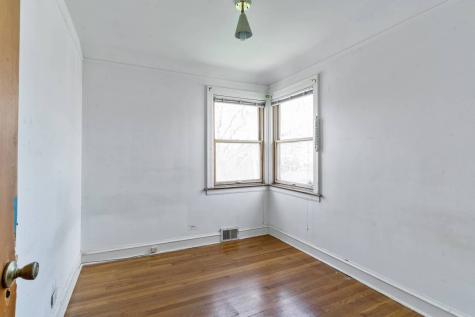 7440 North Washtenaw Avenue Chicago IL 60645