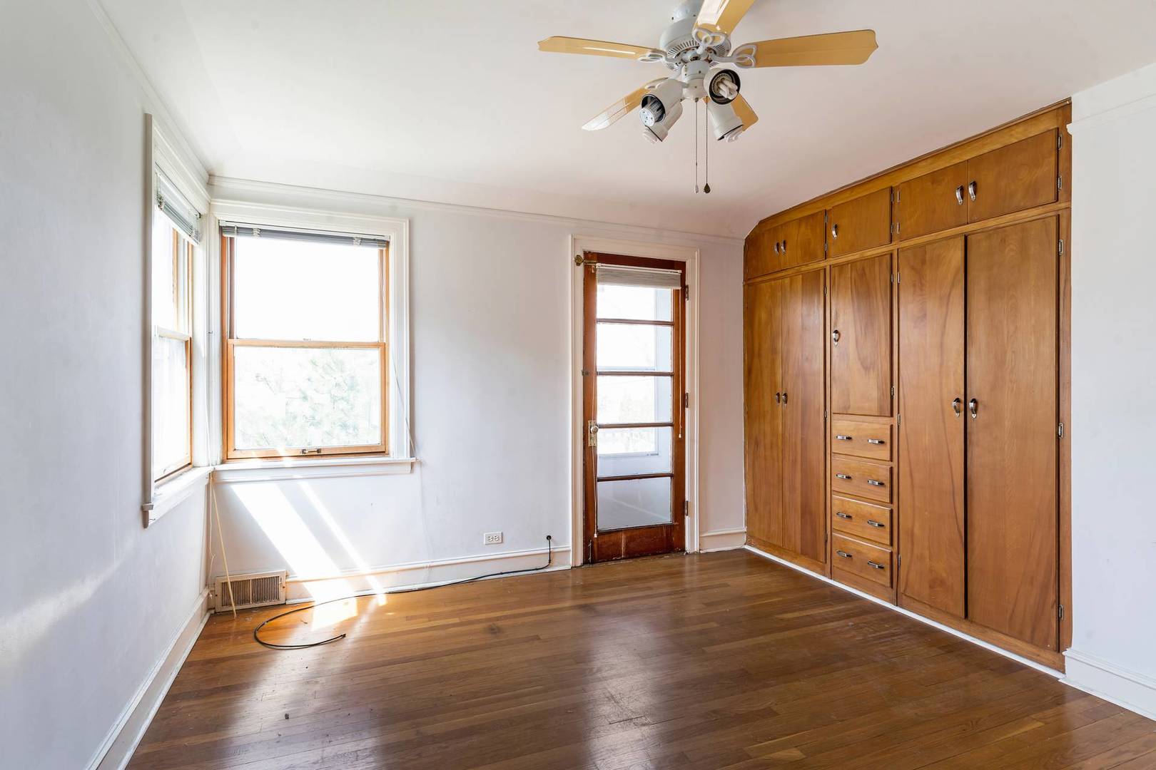 7440 North Washtenaw Avenue Chicago IL 60645
