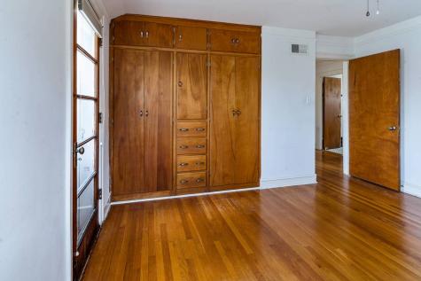 7440 North Washtenaw Avenue Chicago IL 60645