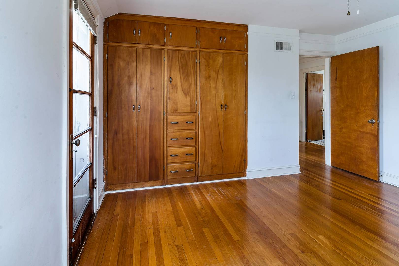 7440 North Washtenaw Avenue Chicago IL 60645