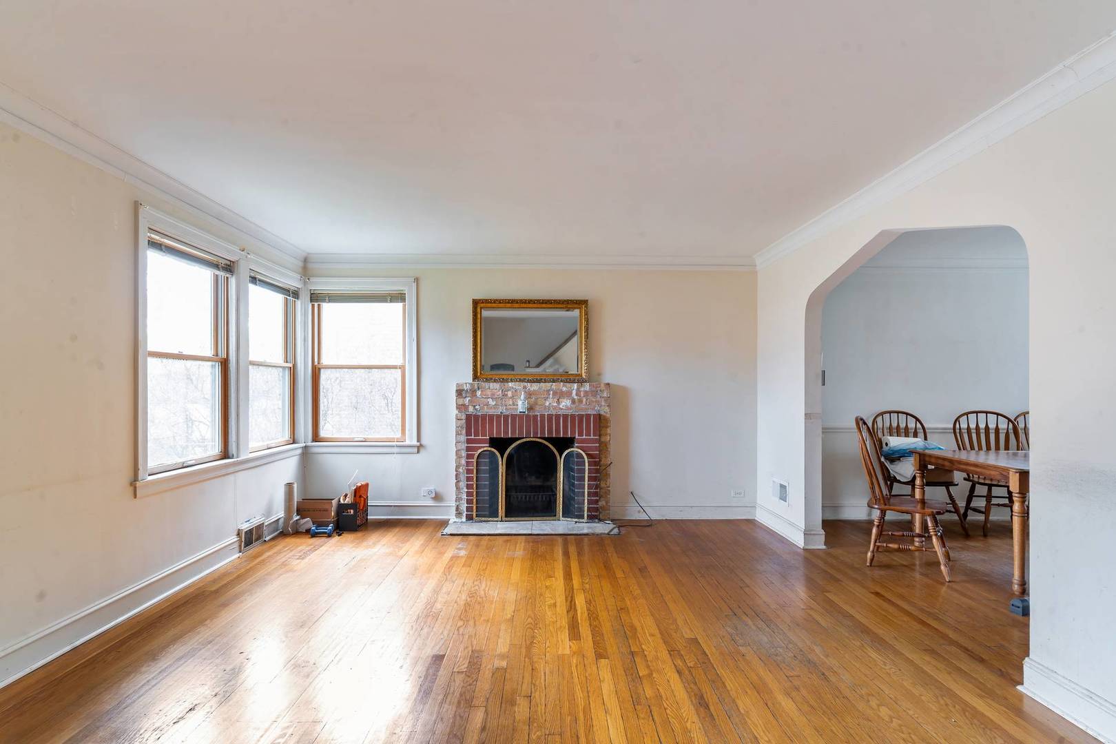 7440 North Washtenaw Avenue Chicago IL 60645