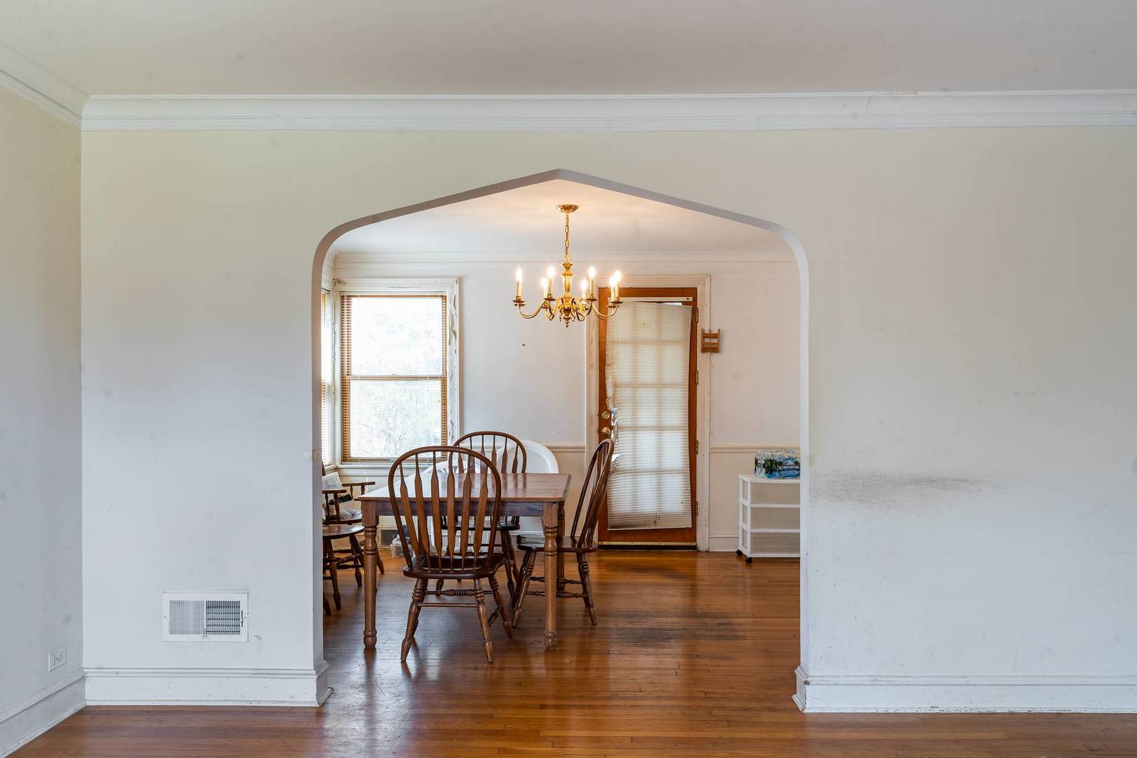 7440 North Washtenaw Avenue Chicago IL 60645
