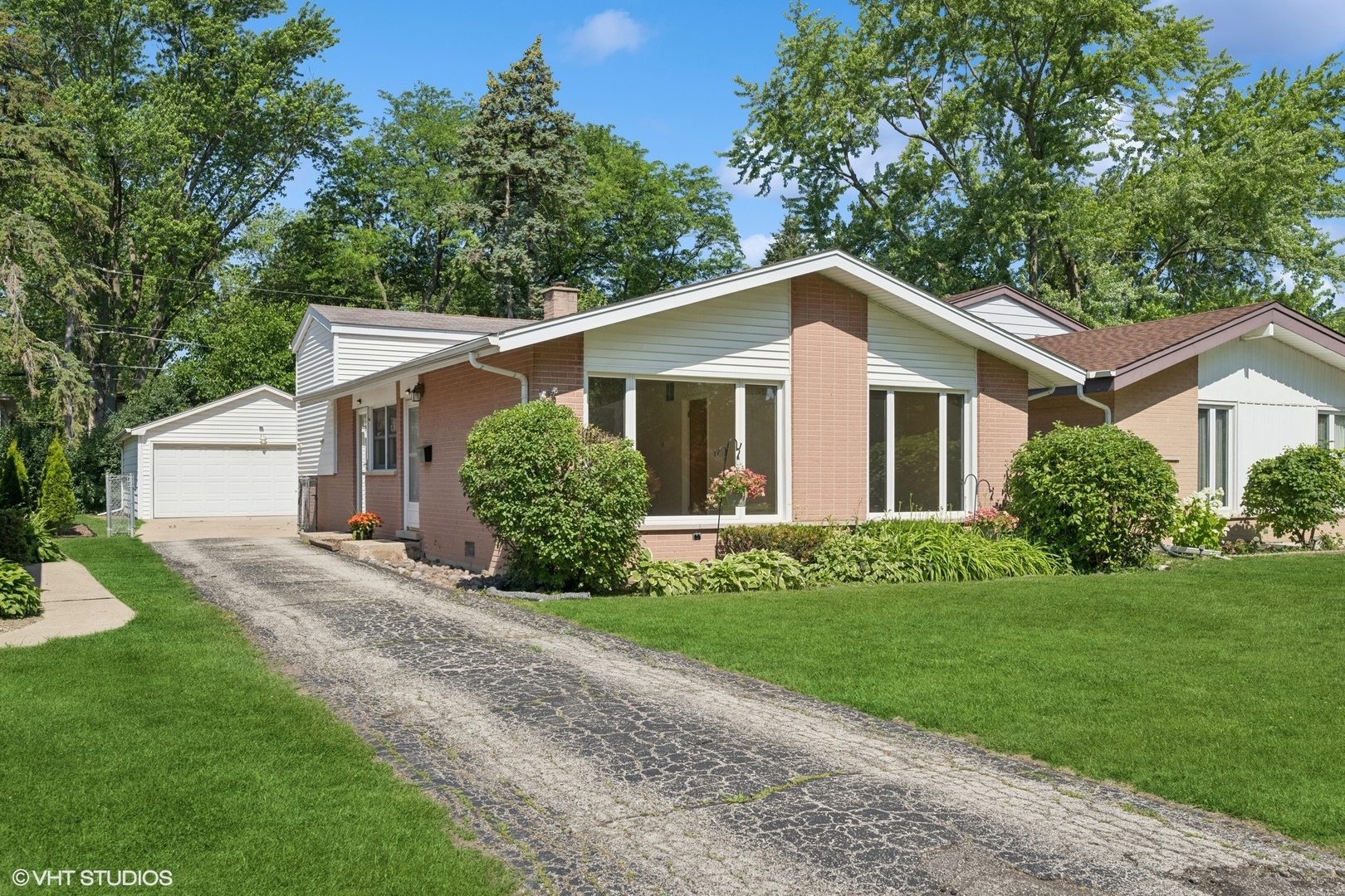1114 South Mitchell Avenue Arlington Heights IL 60005